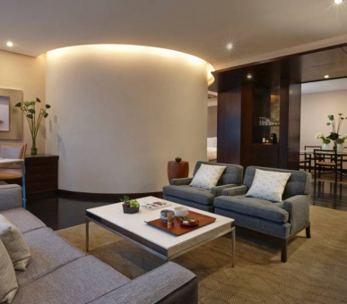 Фото Four Seasons Hotel Tokyo at Marunouchi (Япония, Токио) 3