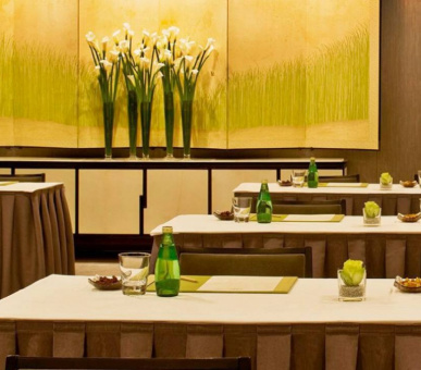 Фото Four Seasons Hotel Tokyo at Marunouchi (Япония, Токио) 13