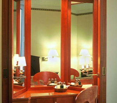 Фото Hotel Hessischer Hof 2