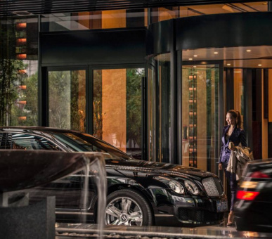 Фото Four Seasons Hotel Shanghai Pudong (Китай, Шанхай) 24