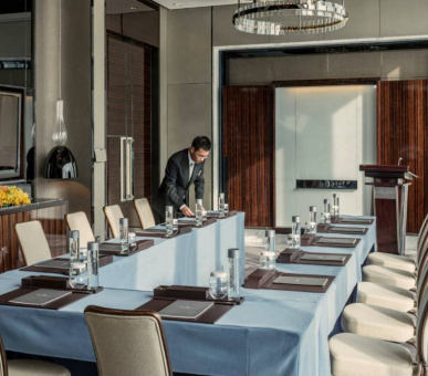 Фото Four Seasons Hotel Shanghai Pudong (Китай, Шанхай) 16