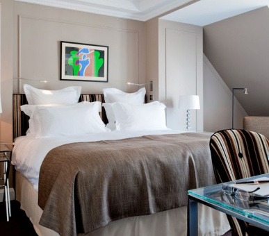 Фото Four Seasons Hotel Shanghai Pudong (Китай, Шанхай) 33