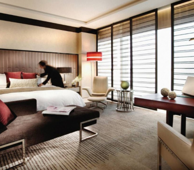 Фото Four Seasons Hotel Shanghai Pudong (Китай, Шанхай) 2