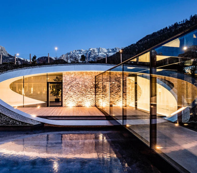 Фото Alpenroyal Grand Hotel 25