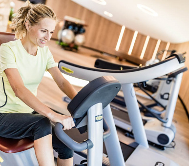 Фото Alpenroyal Grand Hotel 33