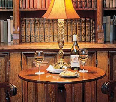 Фото Thornbury Castle (Великобритания, Замки Шотландии) 10