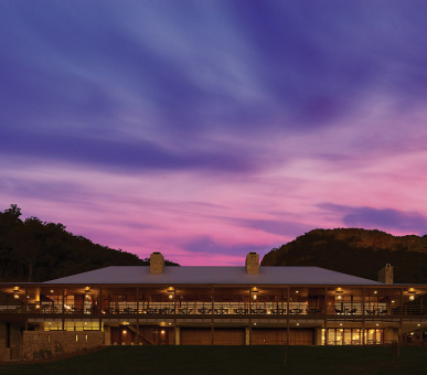 Фото Emirates One 19