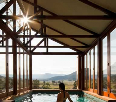 Фото Emirates One 85