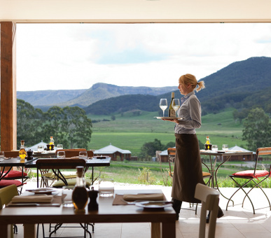 Фото Emirates One 74