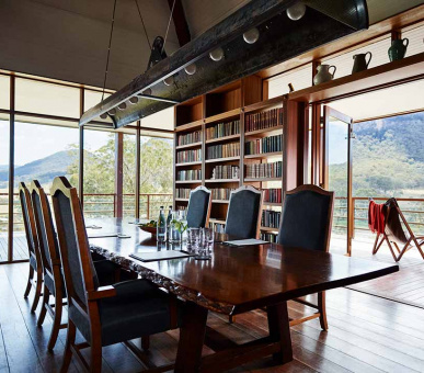 Фото Emirates One 24