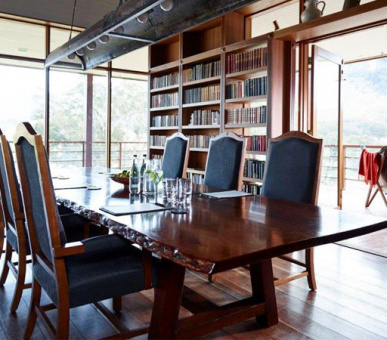 Фото Emirates One 89