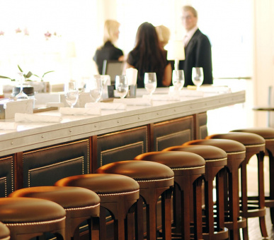 Фото Shutters on the Beach 17