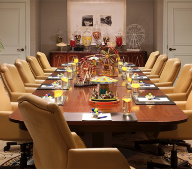 Фото Shutters on the Beach 21