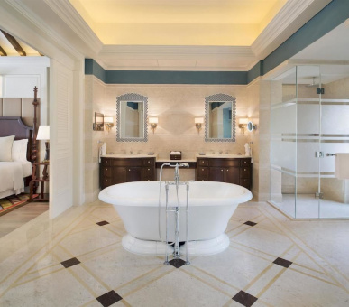 Картинка The Royal Begonia, a Luxury Collection Resort (Китай, Хайнань) 21 Фото The Royal Begonia, a Luxury Collection Resort (Китай, Хайнань) 21