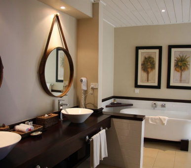 Фото Warwick Le Lagon Resort  6