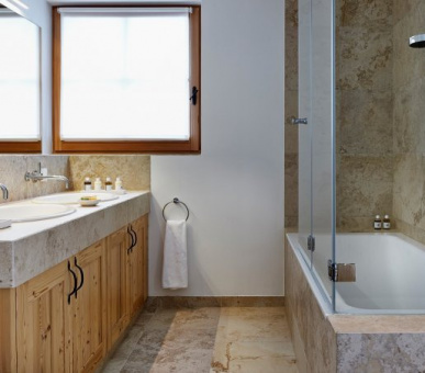 Фото Chalet Skyfall (Австрия, Санкт-Кристоф ам Арльберг) 4