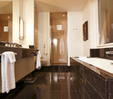 Фото Dukes' Palace Bruges (Бельгия, Брюгге) 20