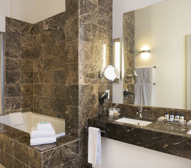 Фото Dukes' Palace Bruges (Бельгия, Брюгге) 21