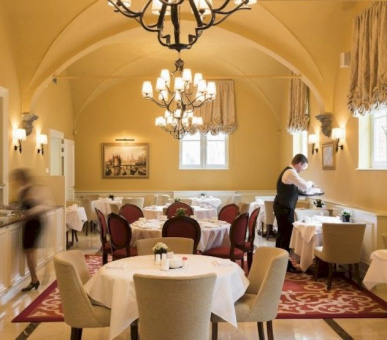 Фото Dukes' Palace Bruges (Бельгия, Брюгге) 28