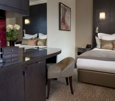 Фото Jumeirah Carlton Tower 11