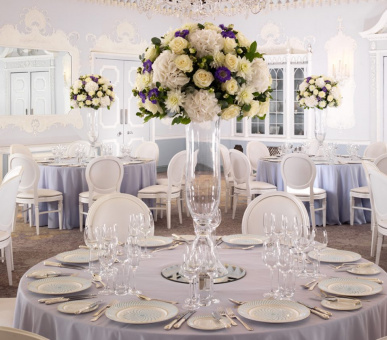 Фото The Dorchester 56