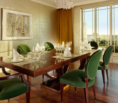 Фото The Dorchester 27