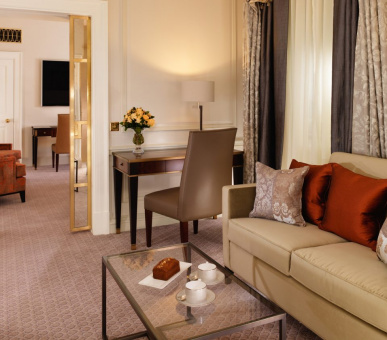 Фото The Dorchester 75