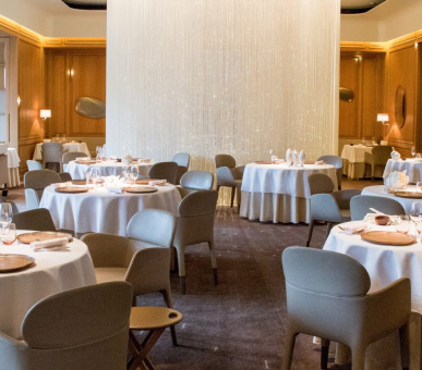 Фото The Dorchester 35