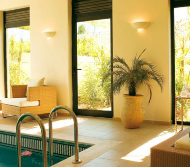 Фото Grecotel Mandola Rosa Suites  33